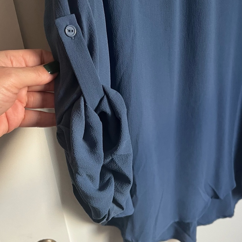 🕶️MISIA Boutique Blue Tab Sleeve 3/4 Sleeve Popover Top Blouse NWT L - Picture 7 of 8